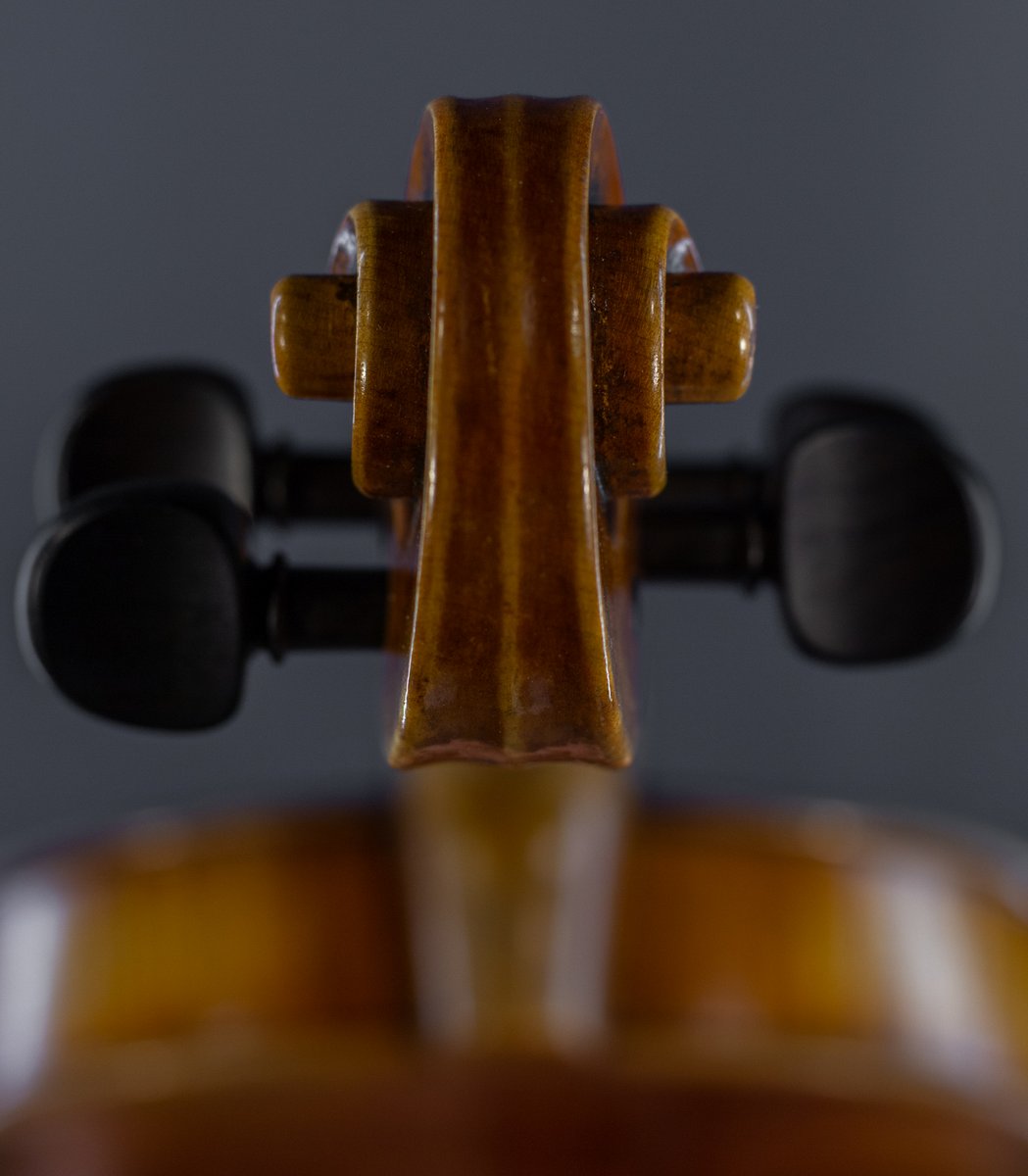 Pascal Gilis 2017 violin thumbnail